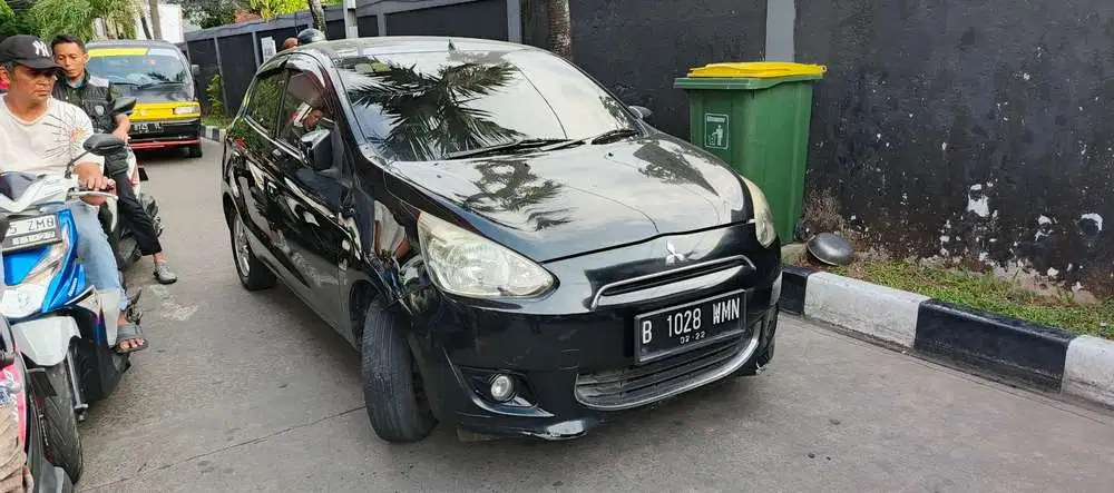 Mitsubishi Mirage 2013 Bensin