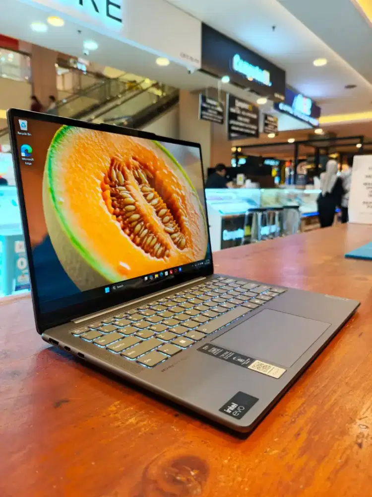 Lenovo Yoga Slim 7i 14IMH9 Touchscreen
‎