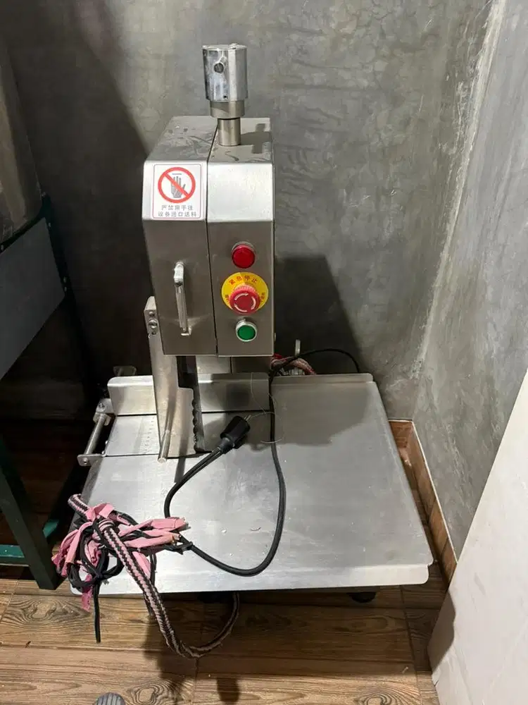 Mesin Penggilingan Daging