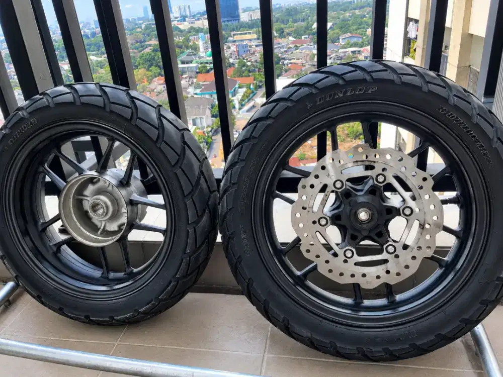 Velk dan ban honda adv