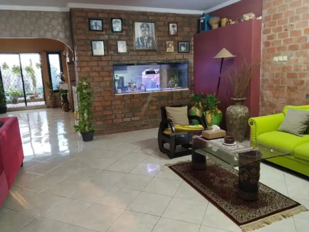 Rumah Rapih ,Asri & Siap Huni dalam Cluster di Raffles Hills Cibubur