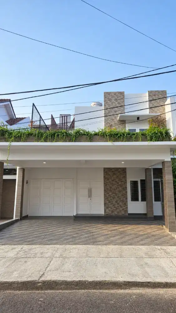 Rumah sudah renovasi 5 BR di Lippo cikarang
