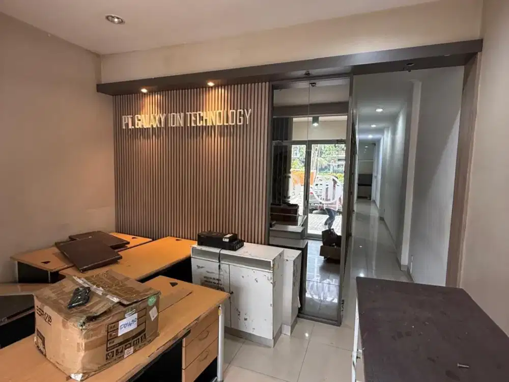 Dijual Ruko Sedayu Business Park Taman Palem, 4 Lantai, LT 90 m², LB 315 m², Depan Mall Green Sedayu, HGB, Rp 7.5 M