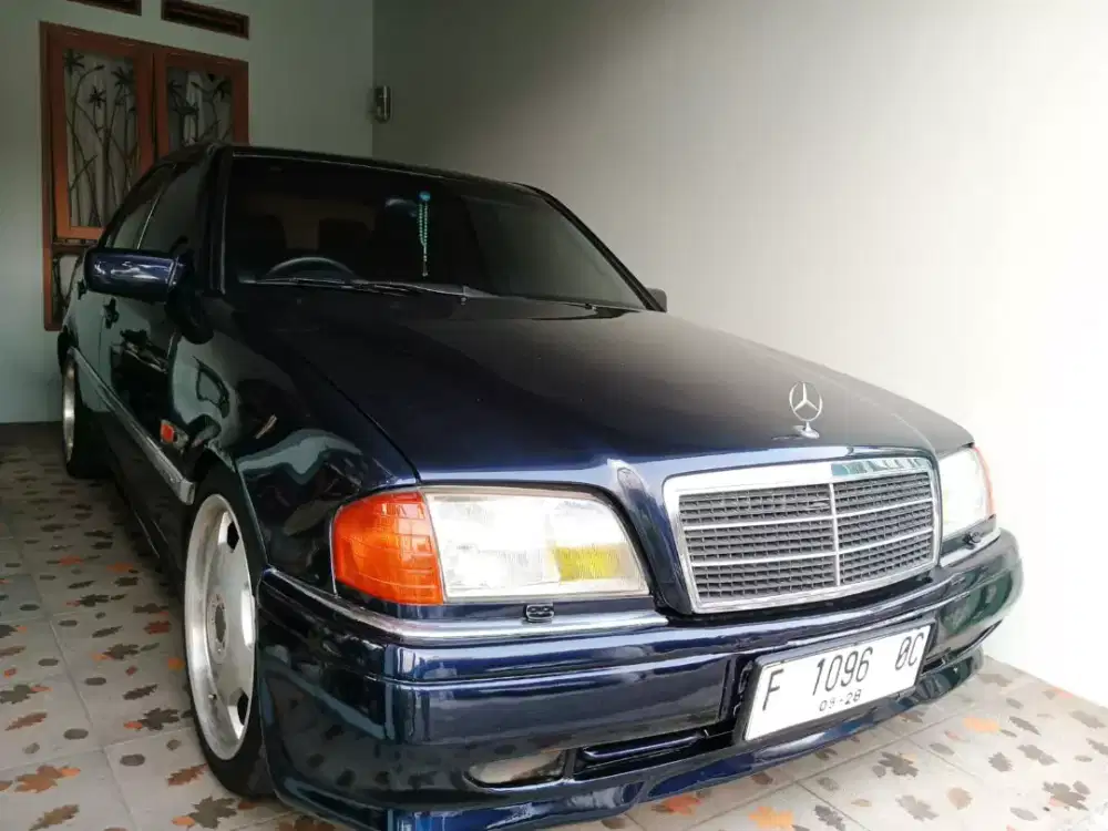 Mercedez Benz W202
