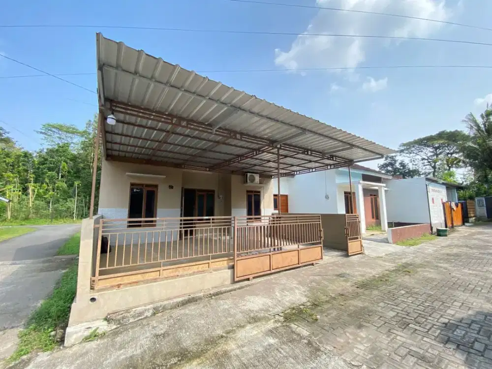 RUMAH SIAP HUNI DESAIN MODERN DEKAT PINTU TOL PRAMBANAN! BONUS KANOPI & PAGAR, HARGA MULAI 350 JUTAAN NEGO