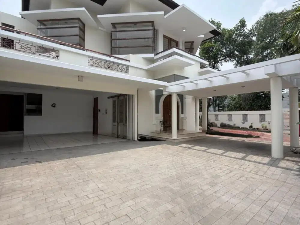 Rumah Mewah Elegan di  Pondok Indah Lokasi Premium Dekat PIM