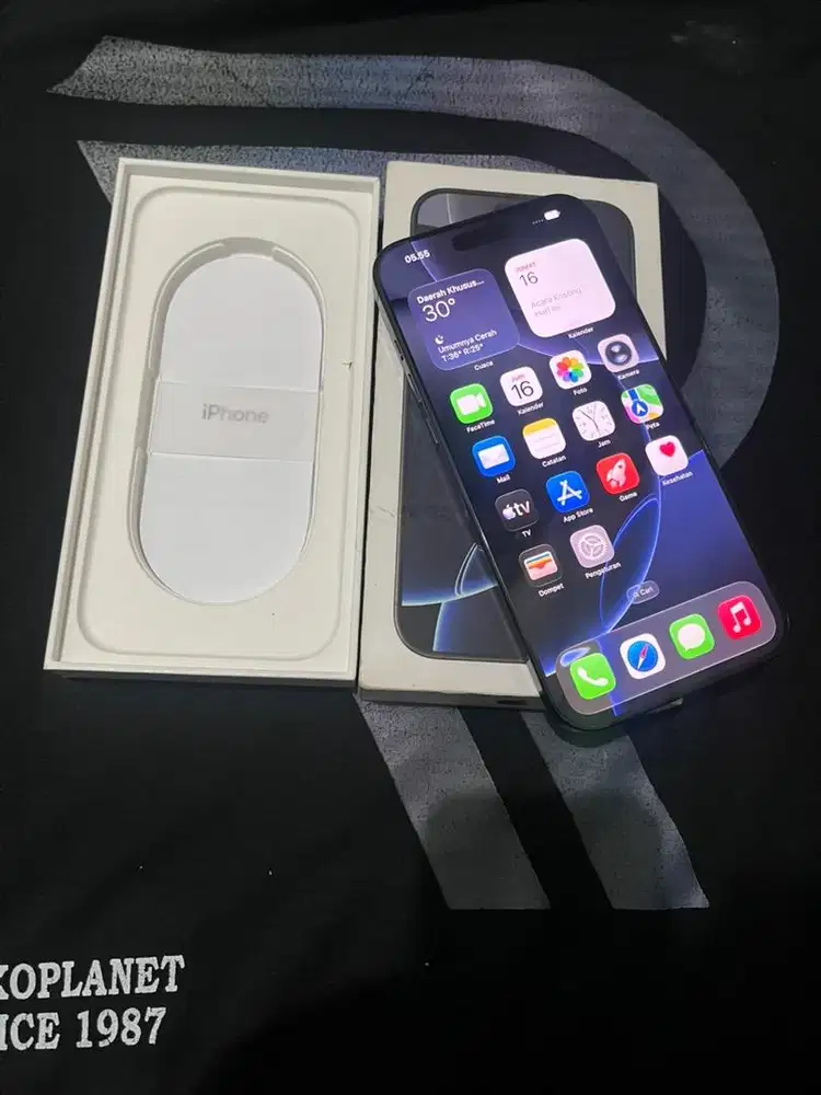 Iphone 16 promax 256Gb fullset ori mulus poll