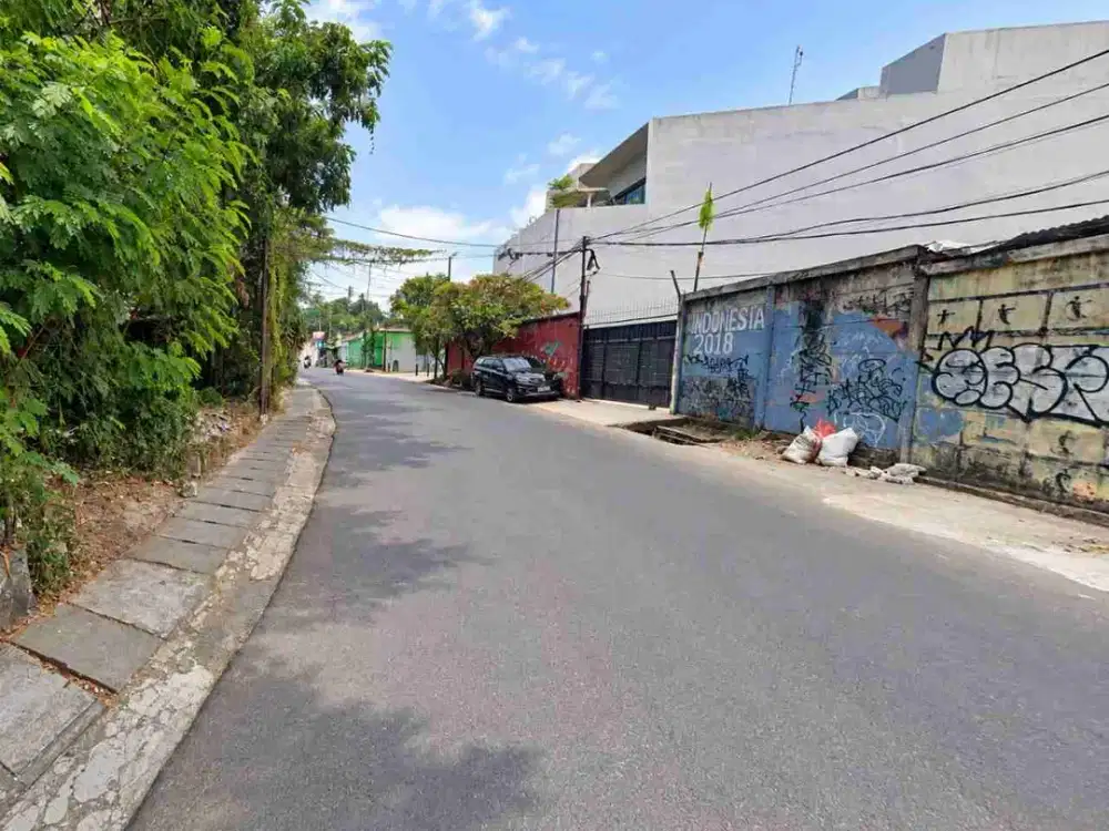 Dijual rumah hitung tanah jakarta selatan