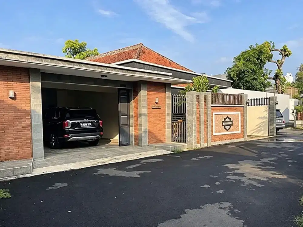 Rumah mewah tengah kota jl jeruk lamper Dekat Java Mall