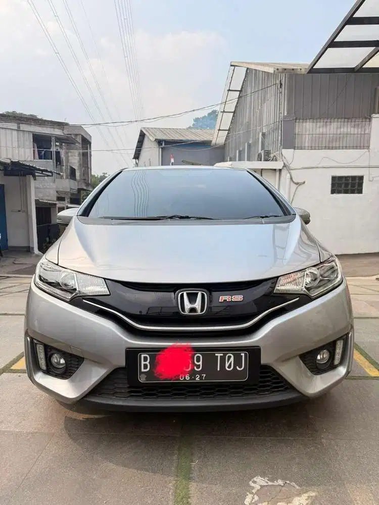 Honda Jazz Type 1.5 RS CVT A/T Warna Silver