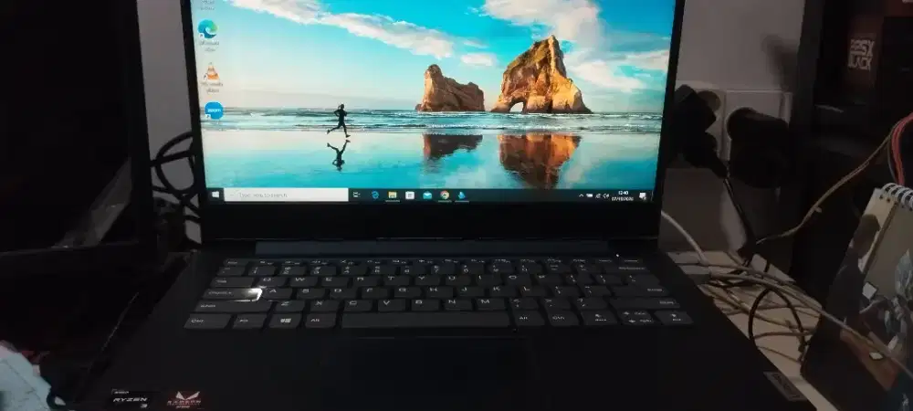 Lenovo IdeaPad Ryzen 3