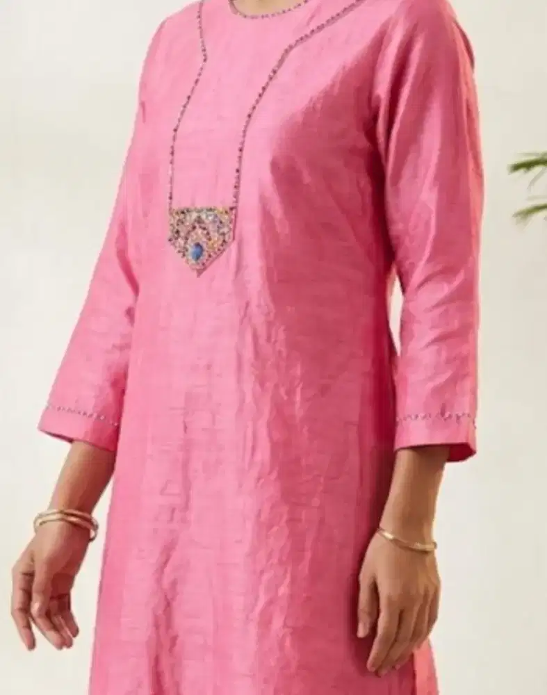 Atasan kebaya wanita