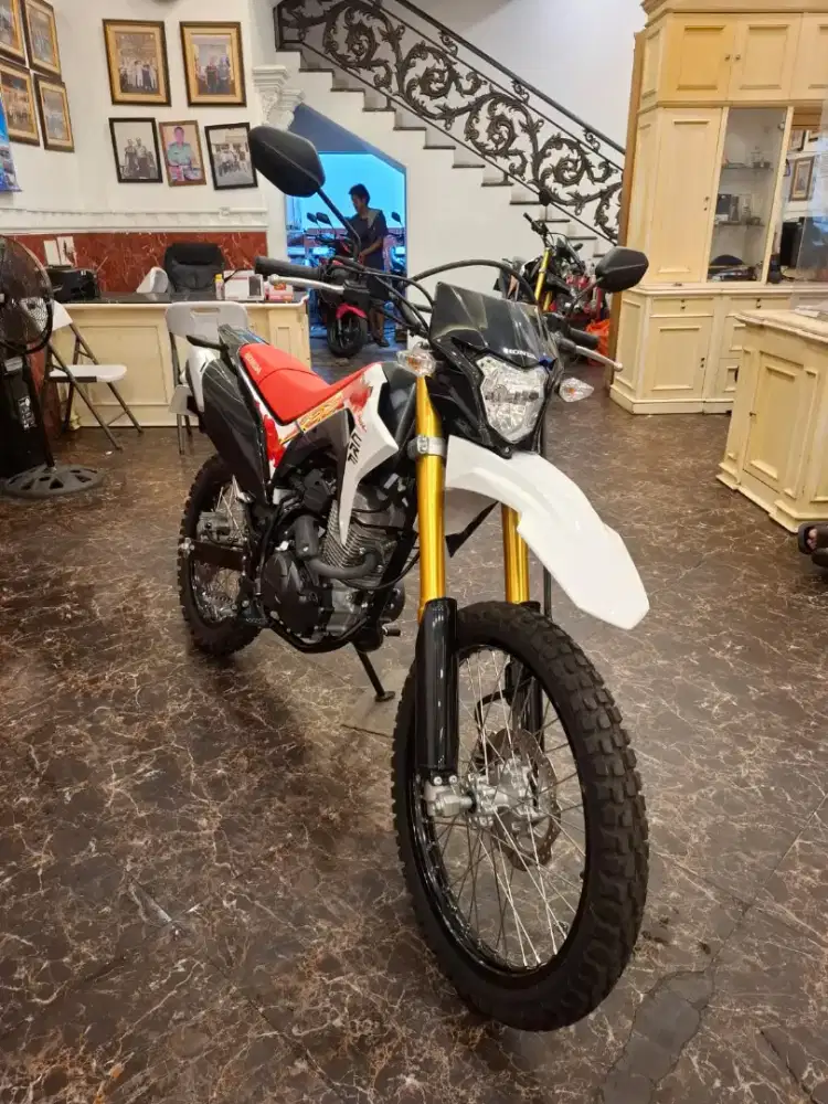DP PROMO HONDA CRF 150L TH 2026 KM.800 PERAK MASIH BARU DILER BOSKU