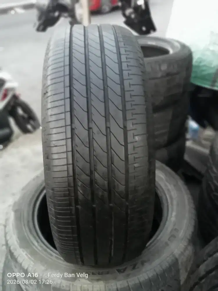 BAN 215/55R17 BRIDGESTONE TURANZA T005A