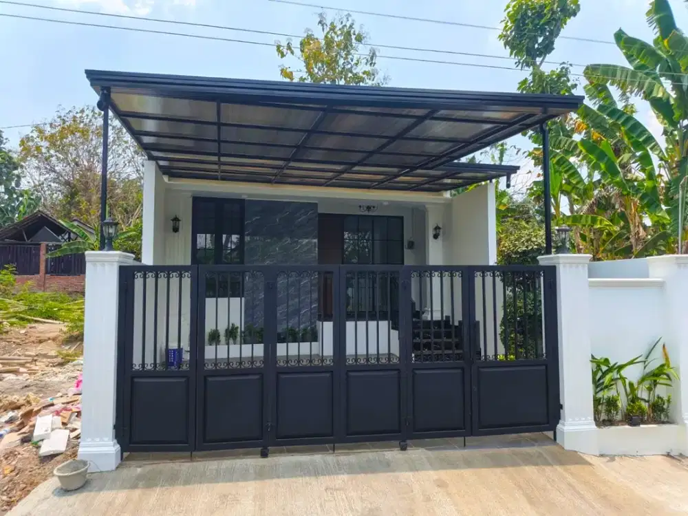 Rumah Luas dengan Taman Estetik Dekat Pasar Godean, SHM Aman Siap KPR