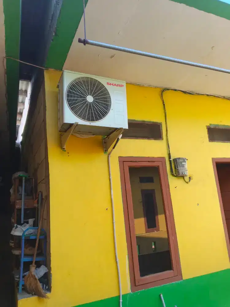 Dijual aja AC Sharp 1/2 PK masih bagus dan normal