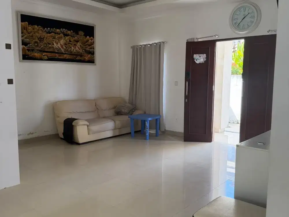 DIJUAL / DISEWAKAN – RUMAH DI PERUMAHAN AREA TAMAN GIRI MUMBUL