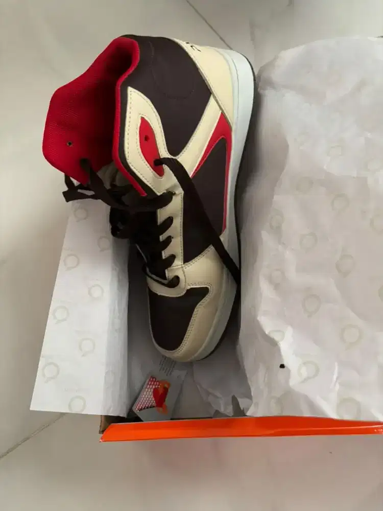 sepatu baru mulus original 44 Paulmay