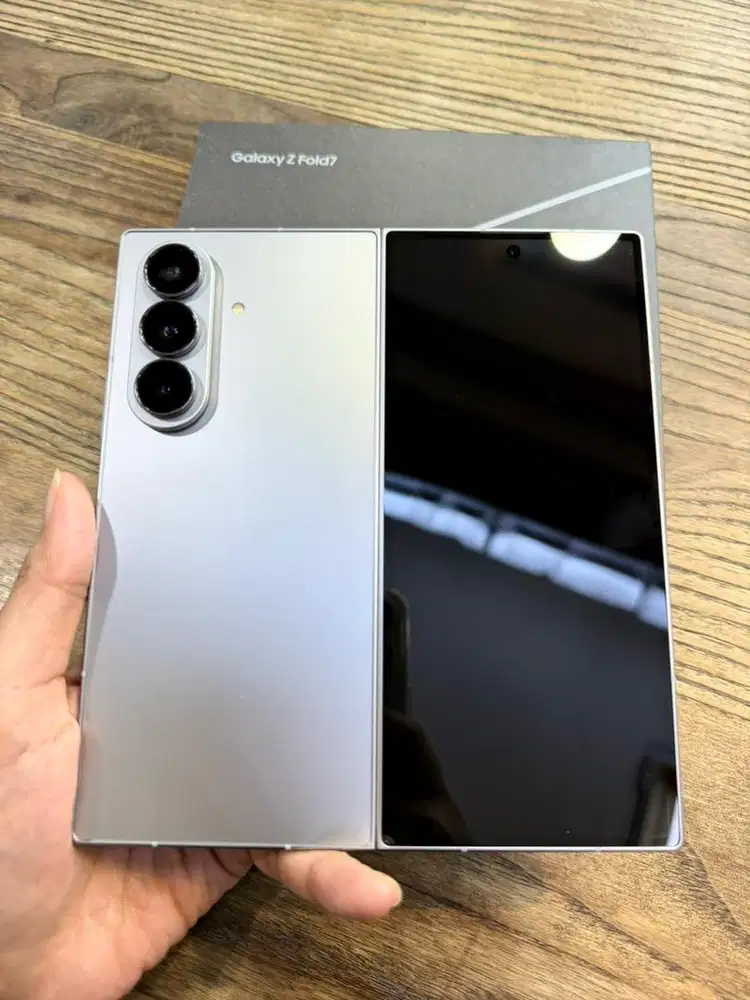 Samsung Z fold 7 12/256 gb resmi