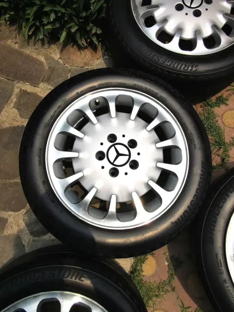 MURAH 4 Velg ban mercy original serial number bisa Tt barang apa saja