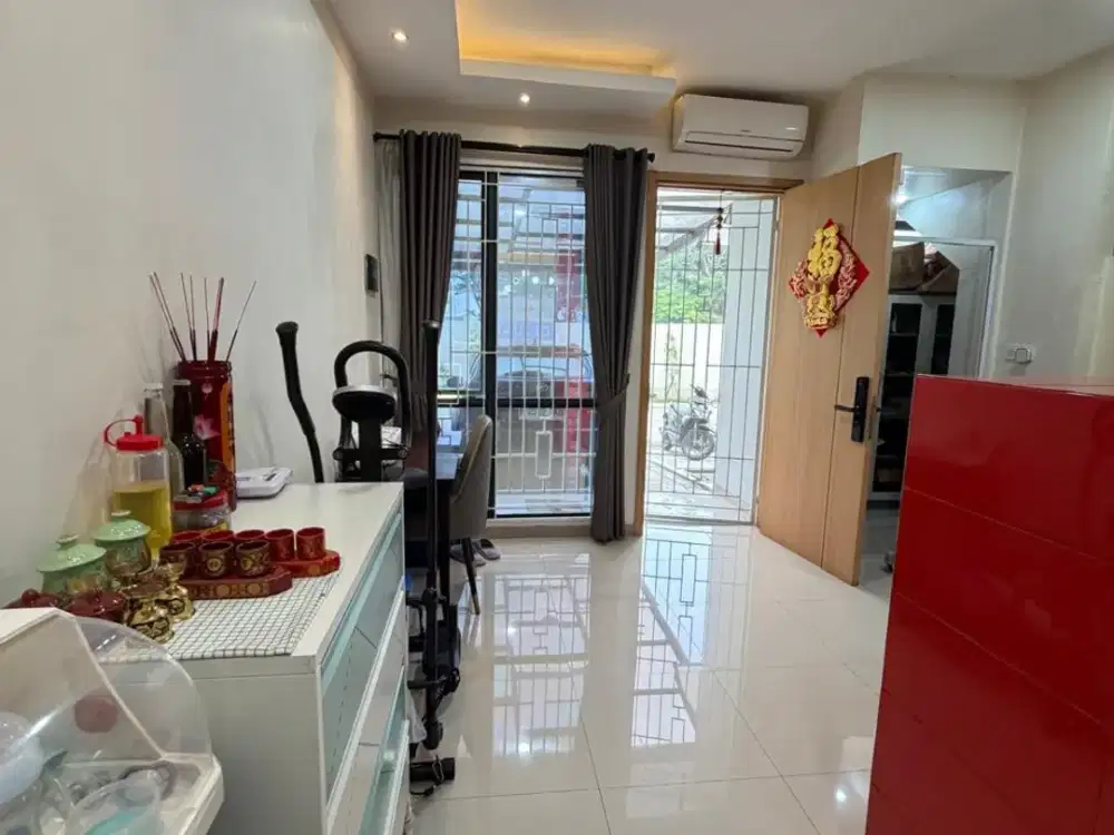 Rumah 2 1/2 Lantai Siap Hunii Strategis Dekat Pusat Kuliner dan Hangout D Citra 8 Cengkareng Jakarta Barat