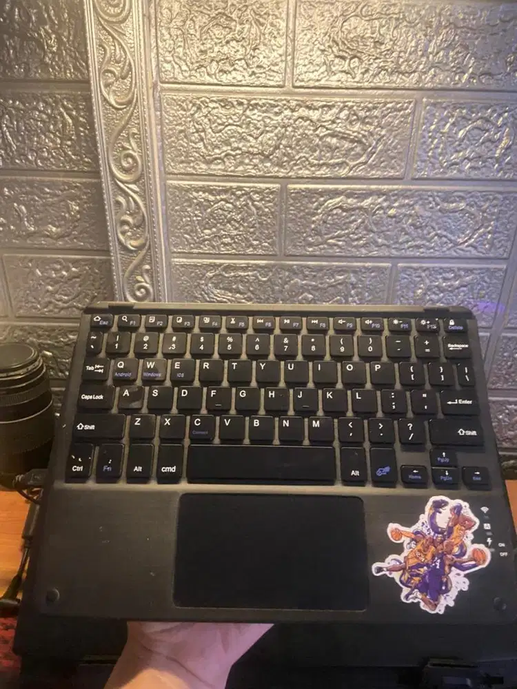 Keyboard wireless 3 mode bertouchpad