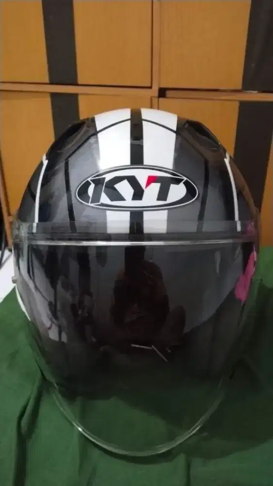 Helm KYT NFJ bekas