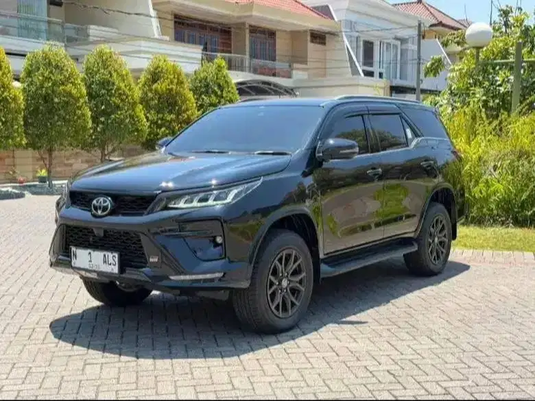 TOYOTA FORTUNER VRZ 2.8 4x4 GR SPORT TSS 2025