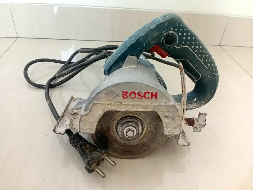 BOSCH Marble Cutter GDM 121. Mesin Potong Keramik, Marmer, Granit.