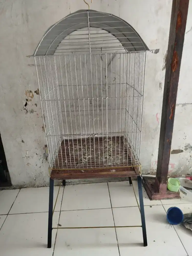 Kandang Burung Besi