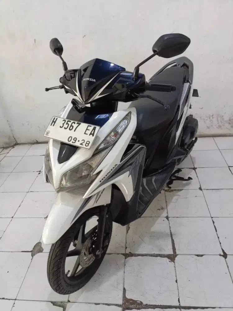 vario 125 iss putih thn 2013