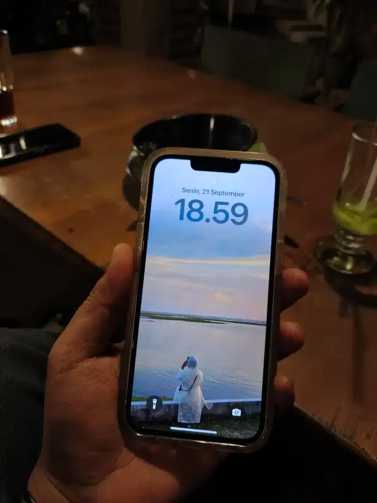 iPhone 13 128GB White