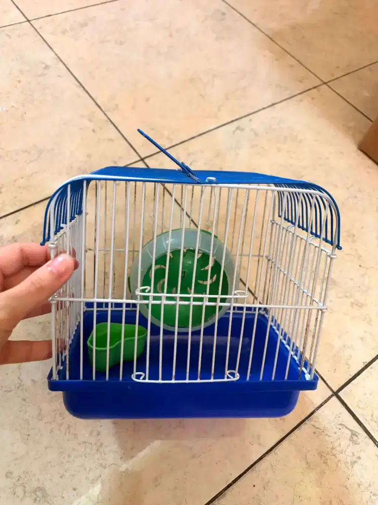 Kandang Hamster Mini /Portable Warna Biru + Kincir Lari+ tempat Makan