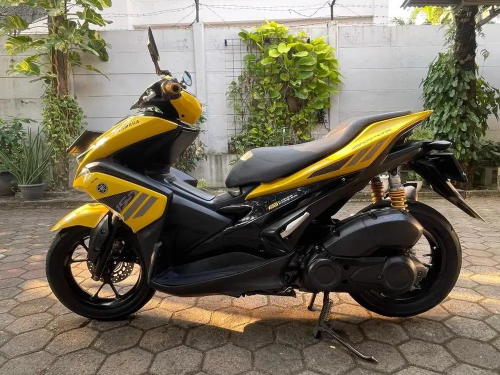 Aerox old 2017 warna kuning