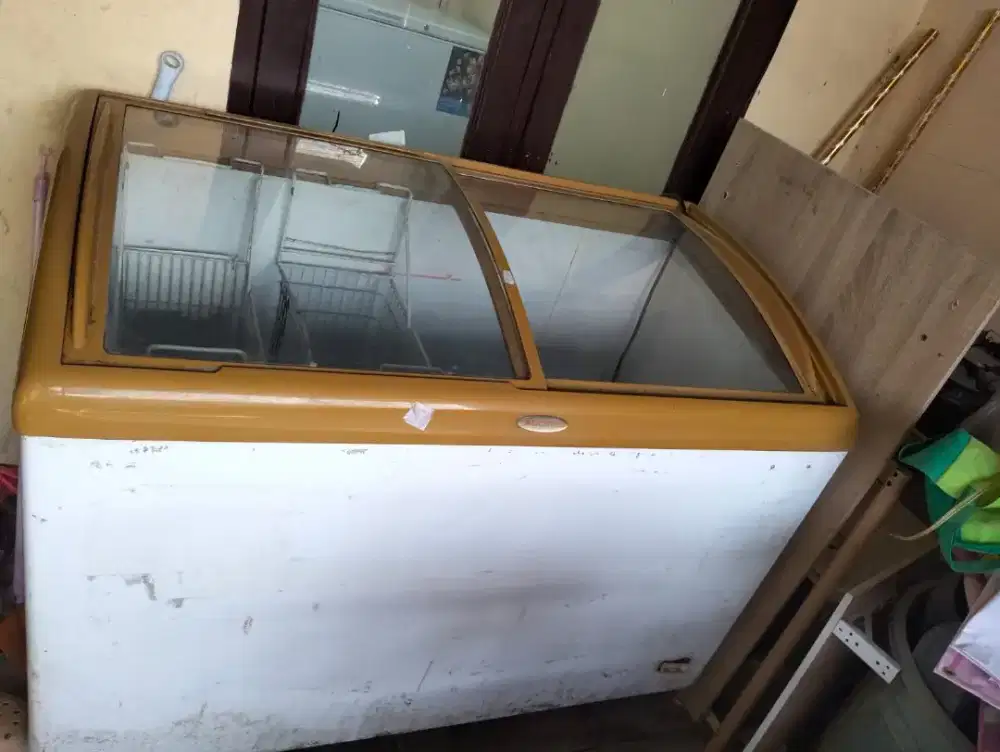 Dijual Frezer Aucma