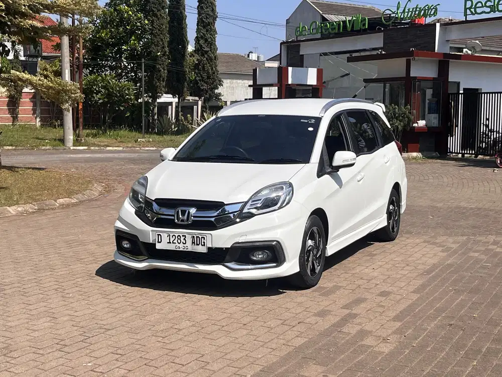Mobilio RS CVT/Matic 2015 white