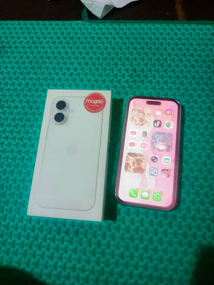 Iphone 16 warna putih