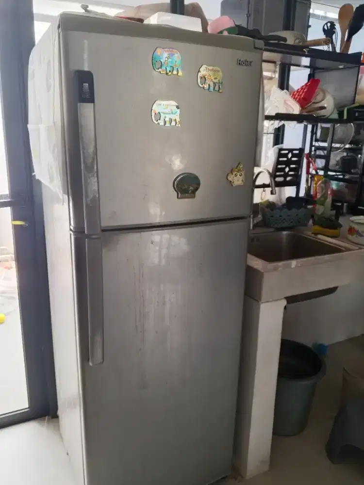 Kulkas dua pintu Haier