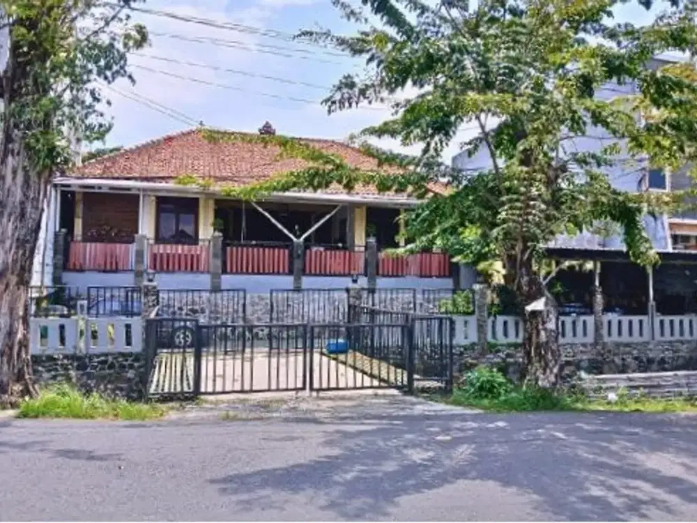 Dijual Rumah Lokasi Ramai di Jl. Bojong Salaman Semarang