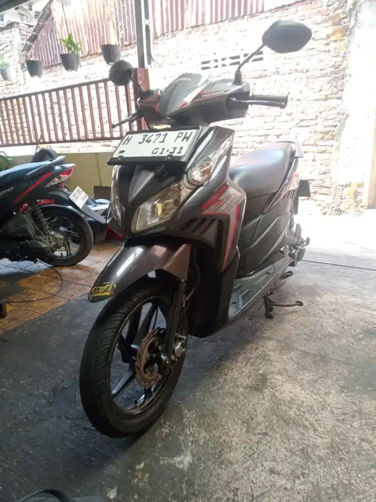 Dijual Honda Vario techno 2011