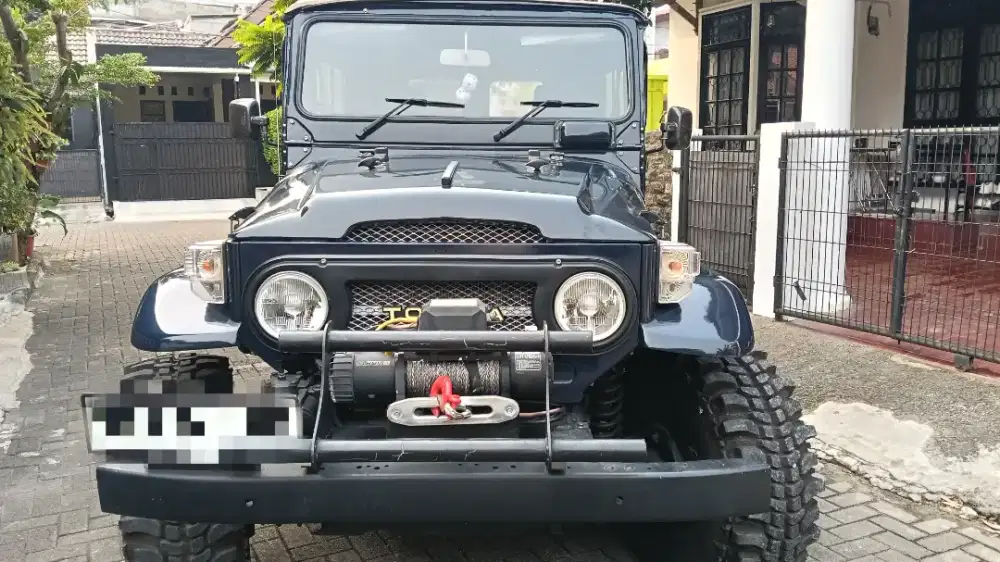 Toyota land cruiser FJ 40 hard top