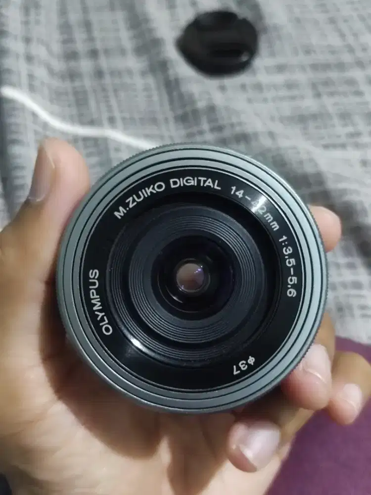 Lensa kamera mirrorless olympus