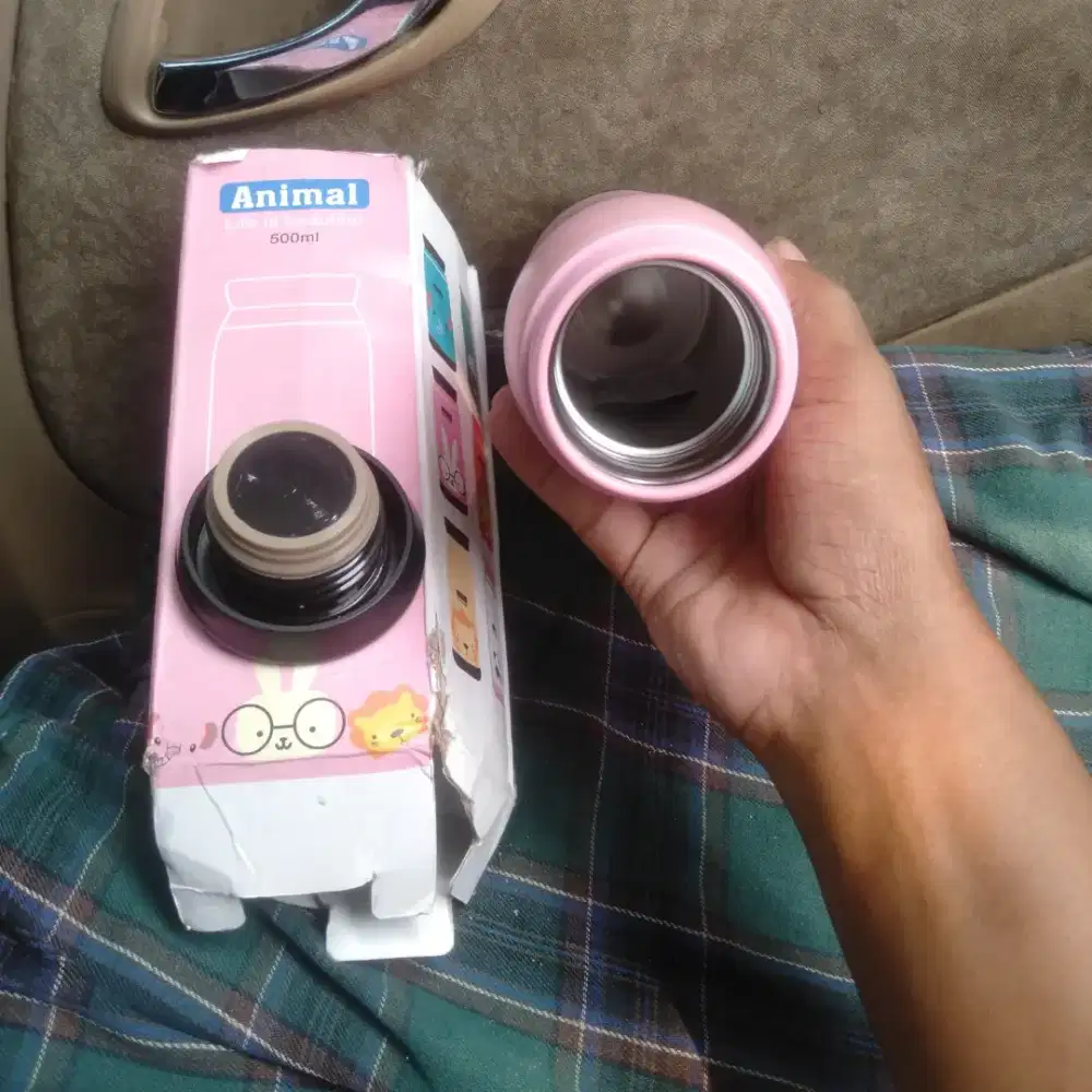 Di jual botol alumunium untuk minum kerja,kuliah,sekolah  murah aja