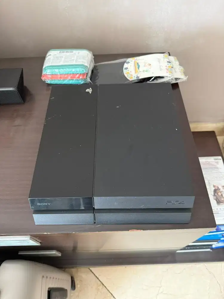 PS 4 Fat 500GB Free 2 Kaset