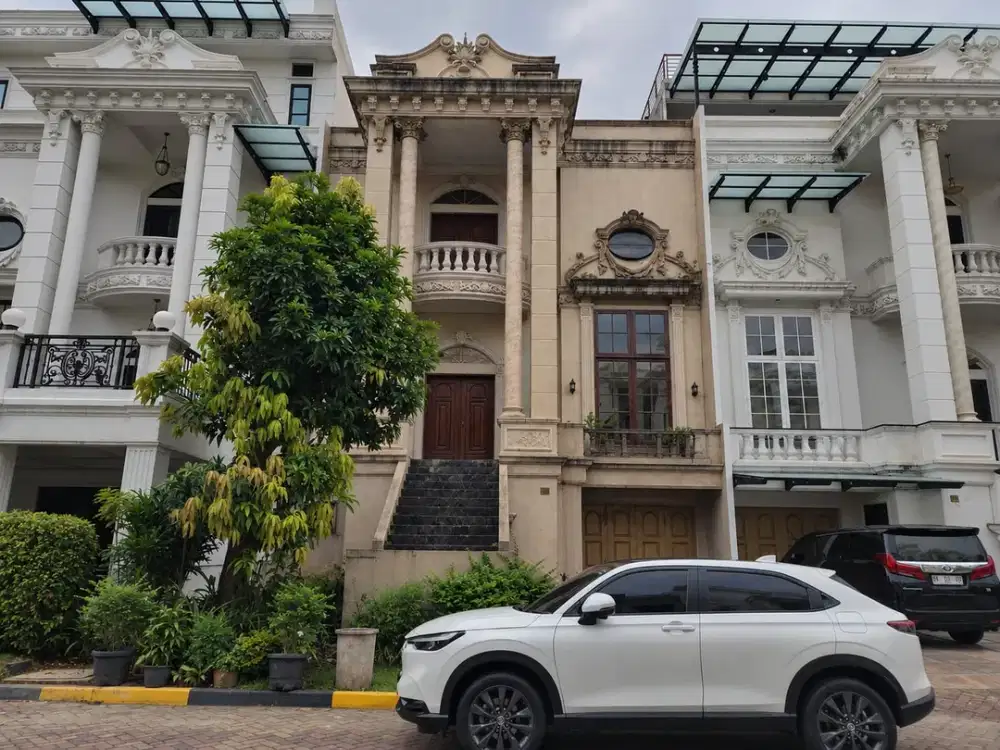 DI JUAL VILLA DI KOMPLEK PALACE RESINDENCE POLONIA MEDAN!!!