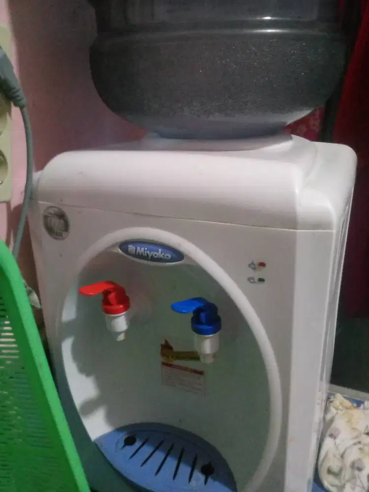 dispenser baru bisa dingin dan panas