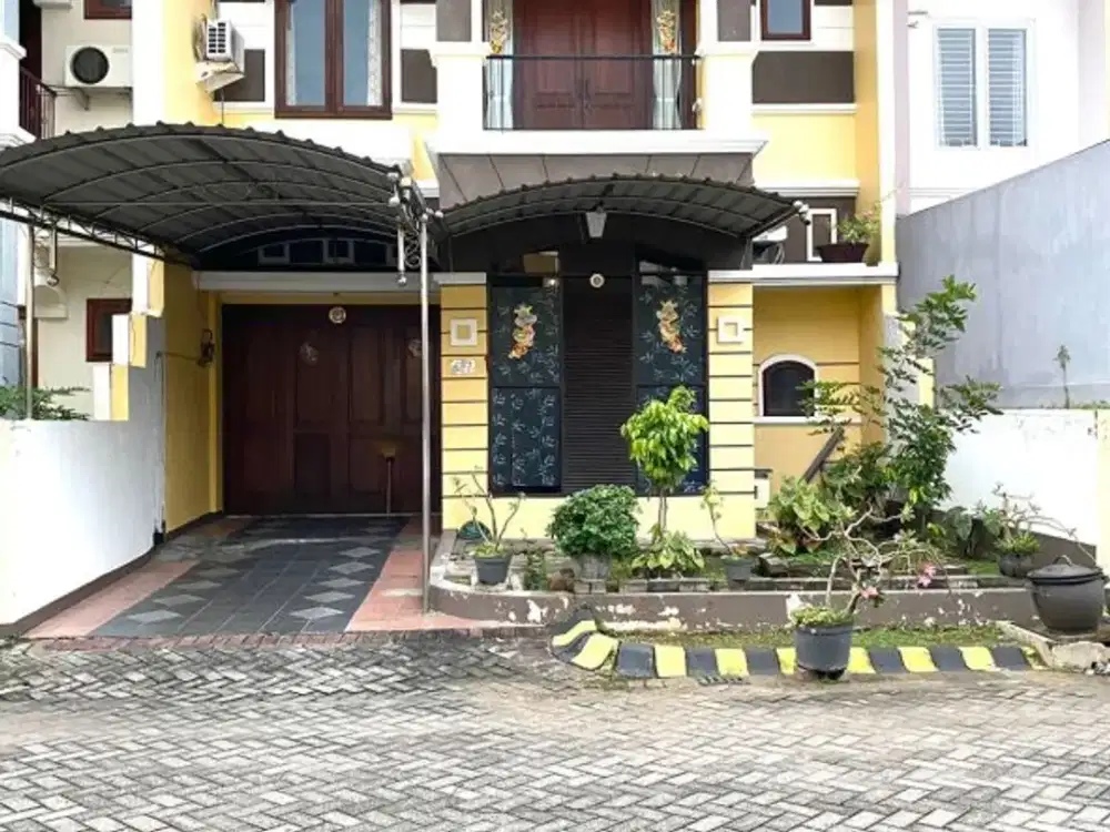 Dijual rumah perum grand city regency Rungkut 2 lantai