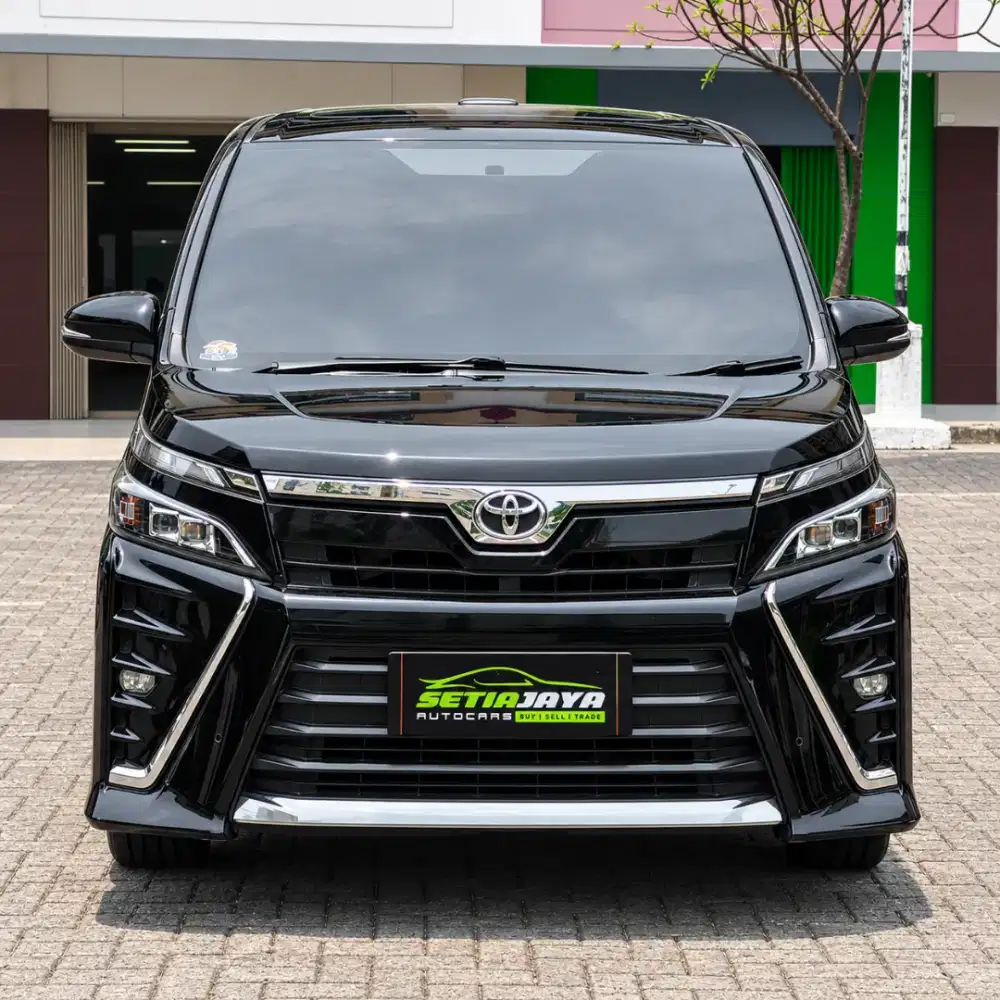 [LOW KM] TOYOTA VOXY 2019