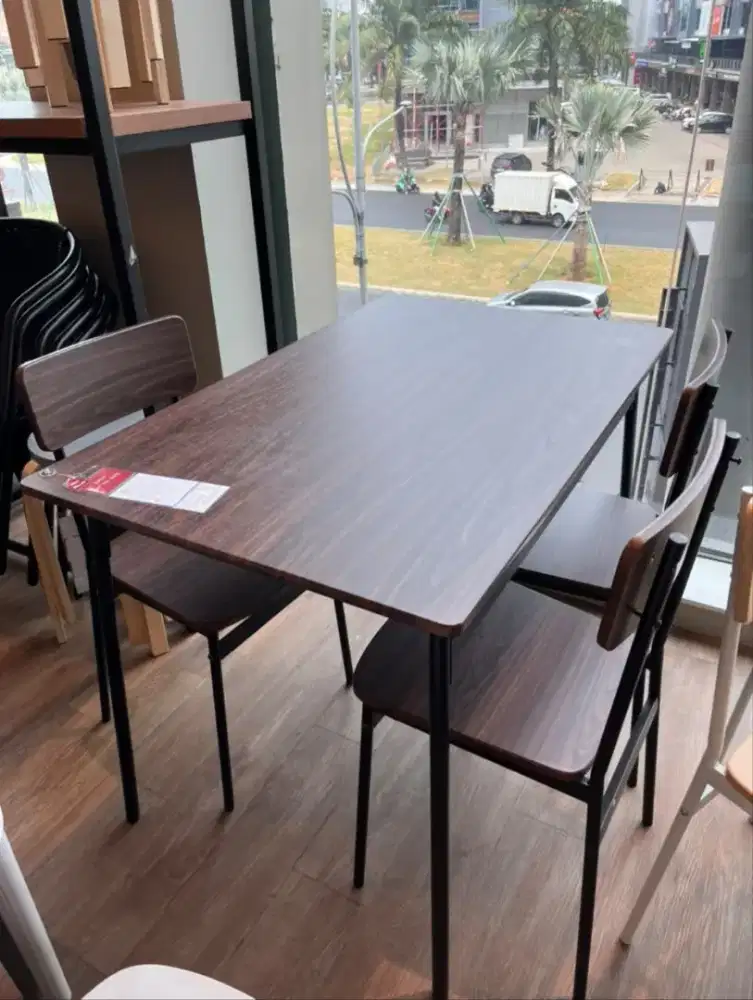 Promo set meja makan