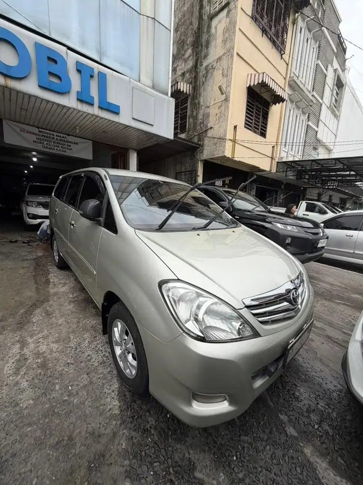 INNOVA 2009 M/T 2.5